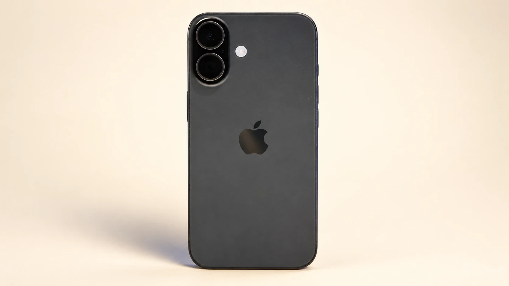 iPhone 17؛ گزینه جمع و جورتر برای علاقه مندان iOS